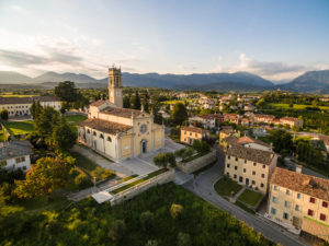 Vista da drone Chiesa